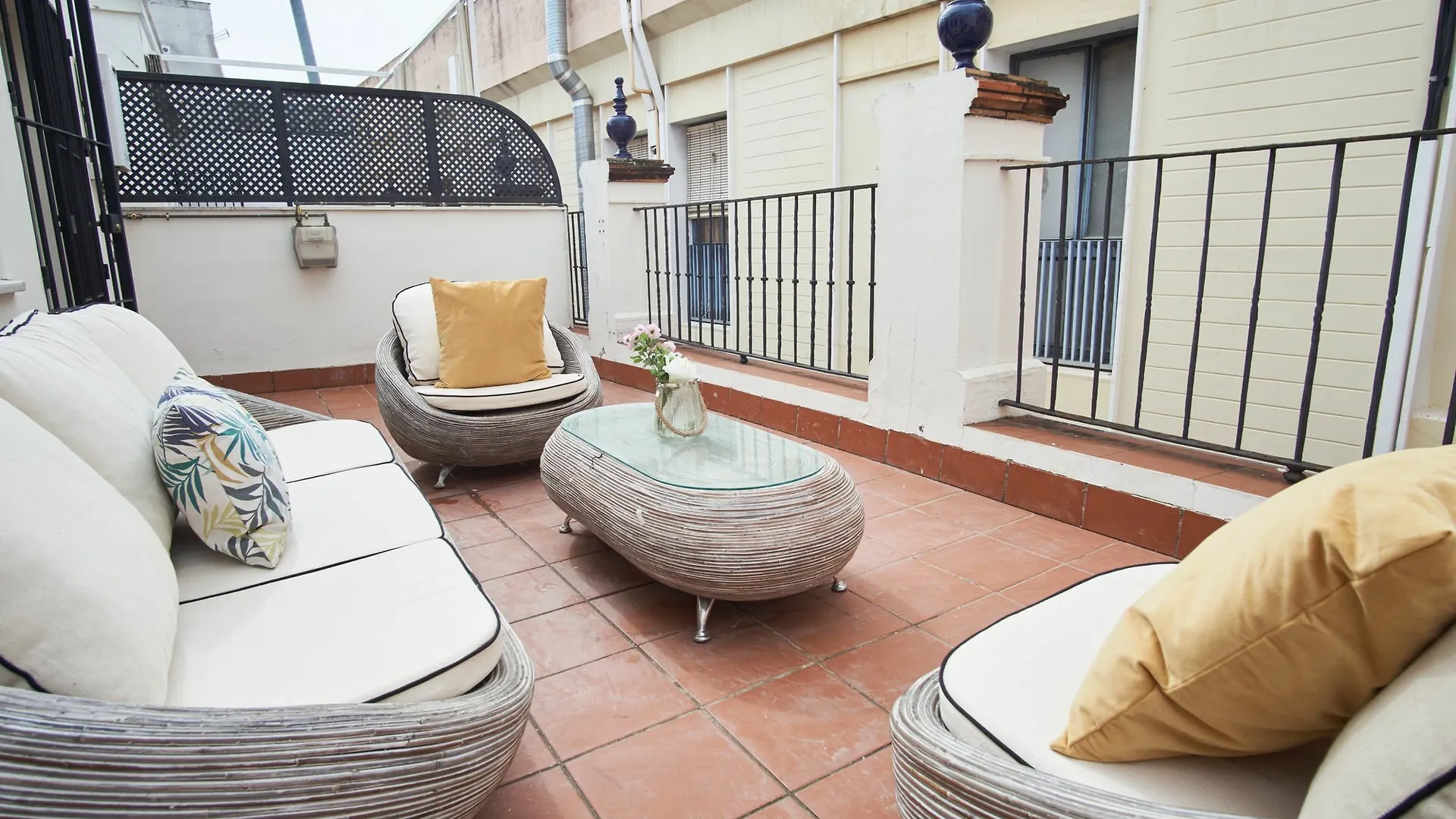 Coqueto Duplex En Zona Alfalfa Seville Apartment